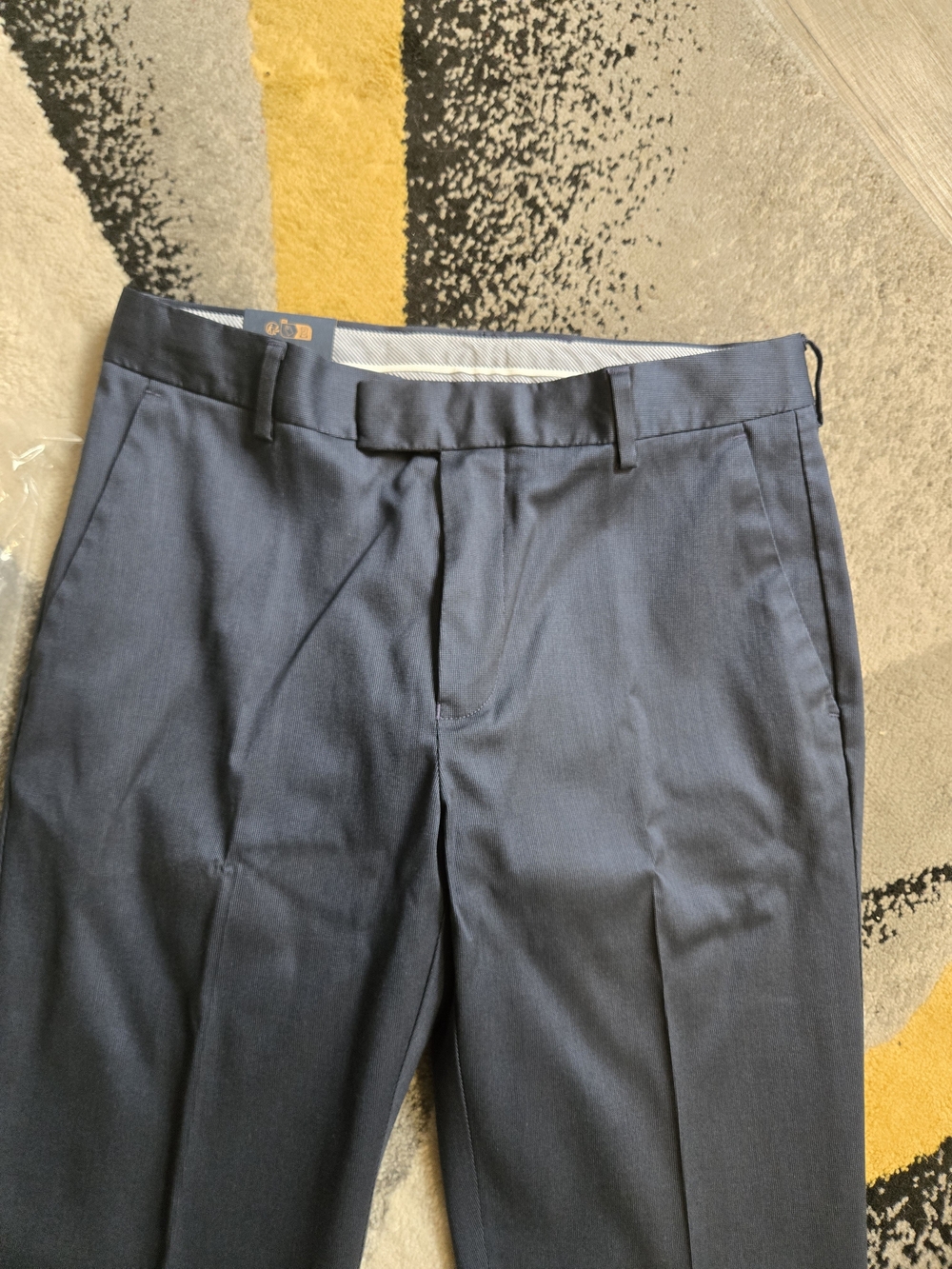 Charles Tyrwhitt Men's Dress Pants in Navy Blue - Picture 2 of 8